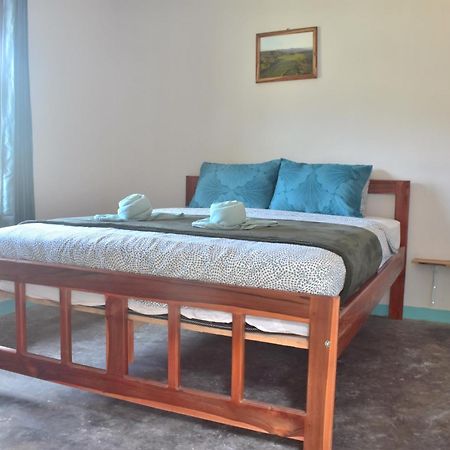 Mama'S Homestay Ruteng Esterno foto