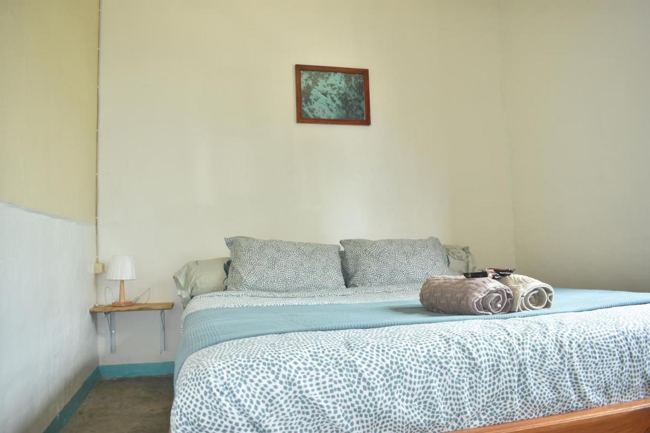 Mama'S Homestay Ruteng Esterno foto
