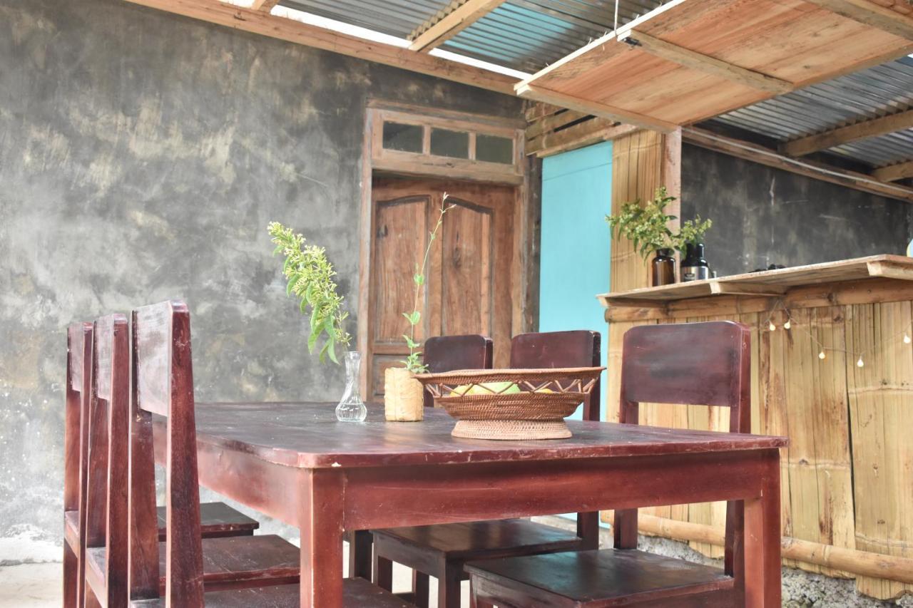 Mama'S Homestay Ruteng Esterno foto