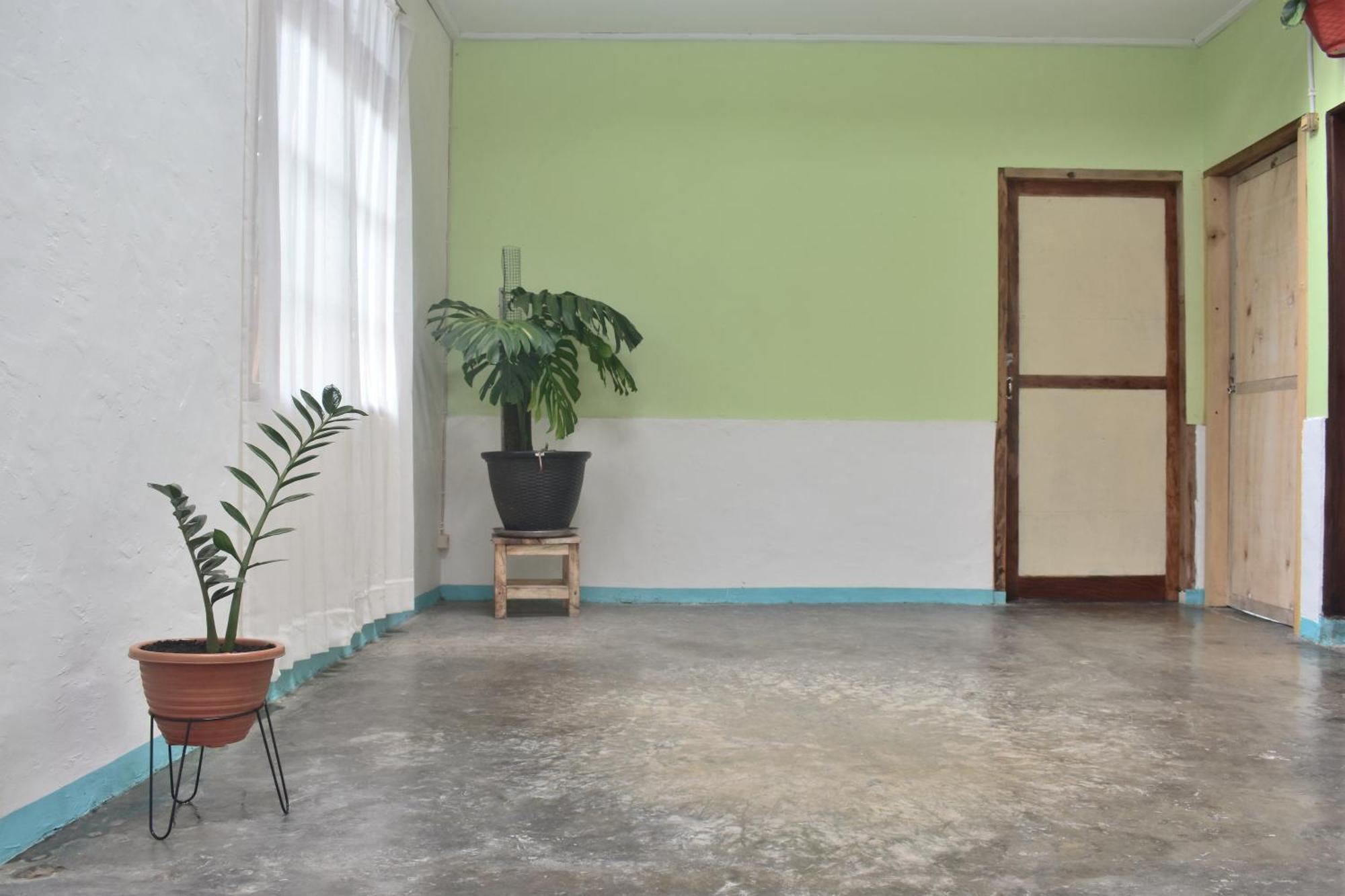 Mama'S Homestay Ruteng Esterno foto