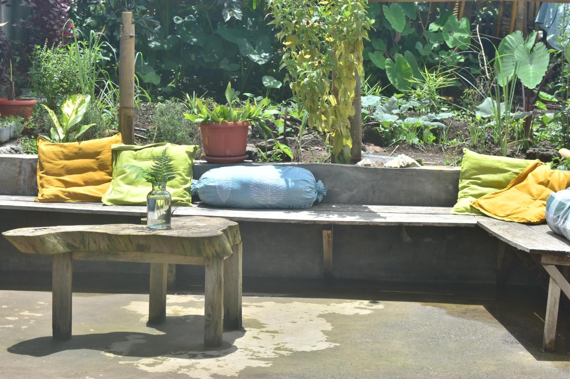 Mama'S Homestay Ruteng Esterno foto