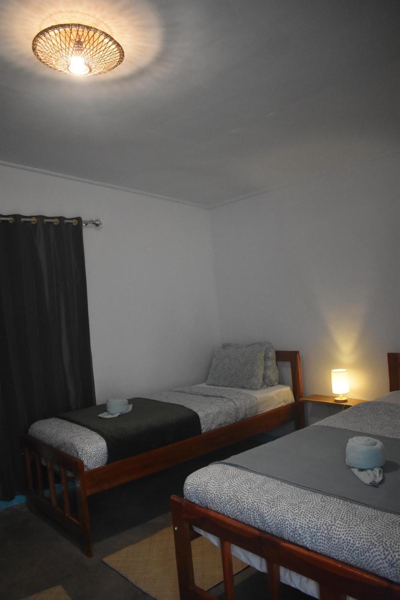 Mama'S Homestay Ruteng Esterno foto